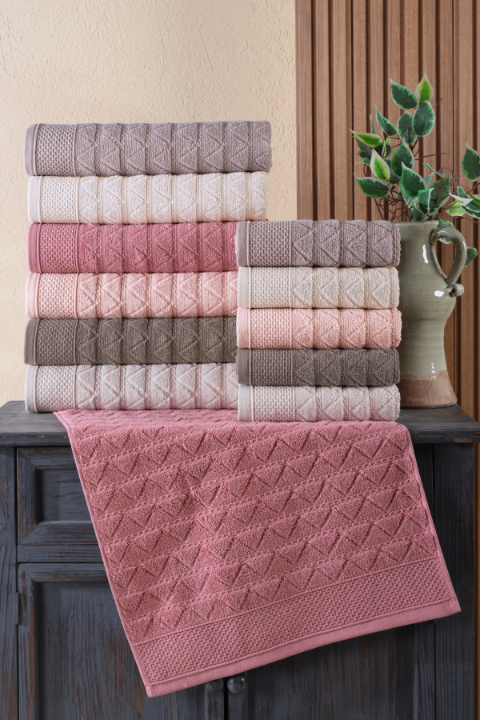 Ręcznik Piramida z Egipskiej Bawełny 100x150 600/m2 Jasny Beż
